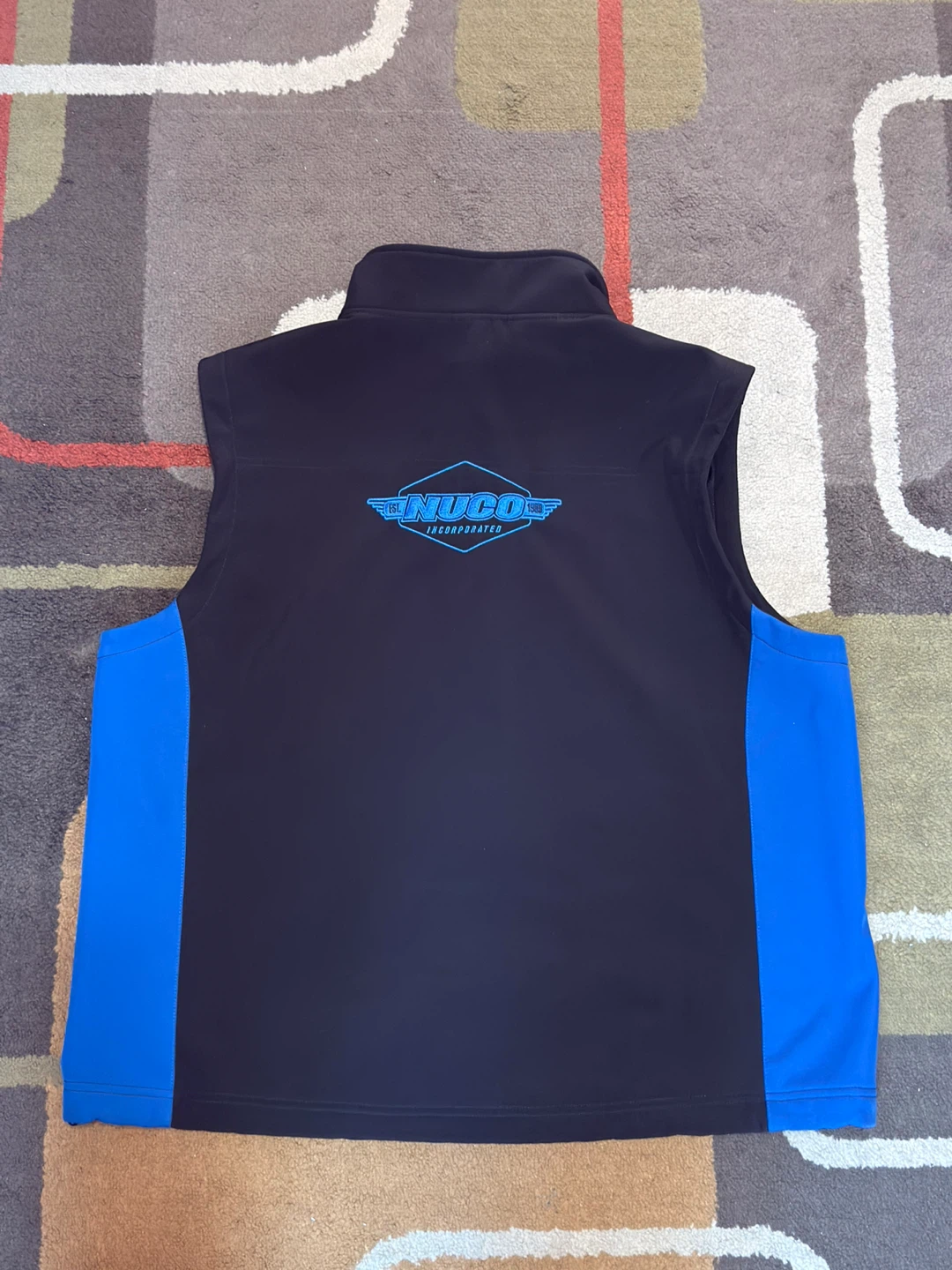 Wrangler black and blue vest.  Size XXL - photo 3