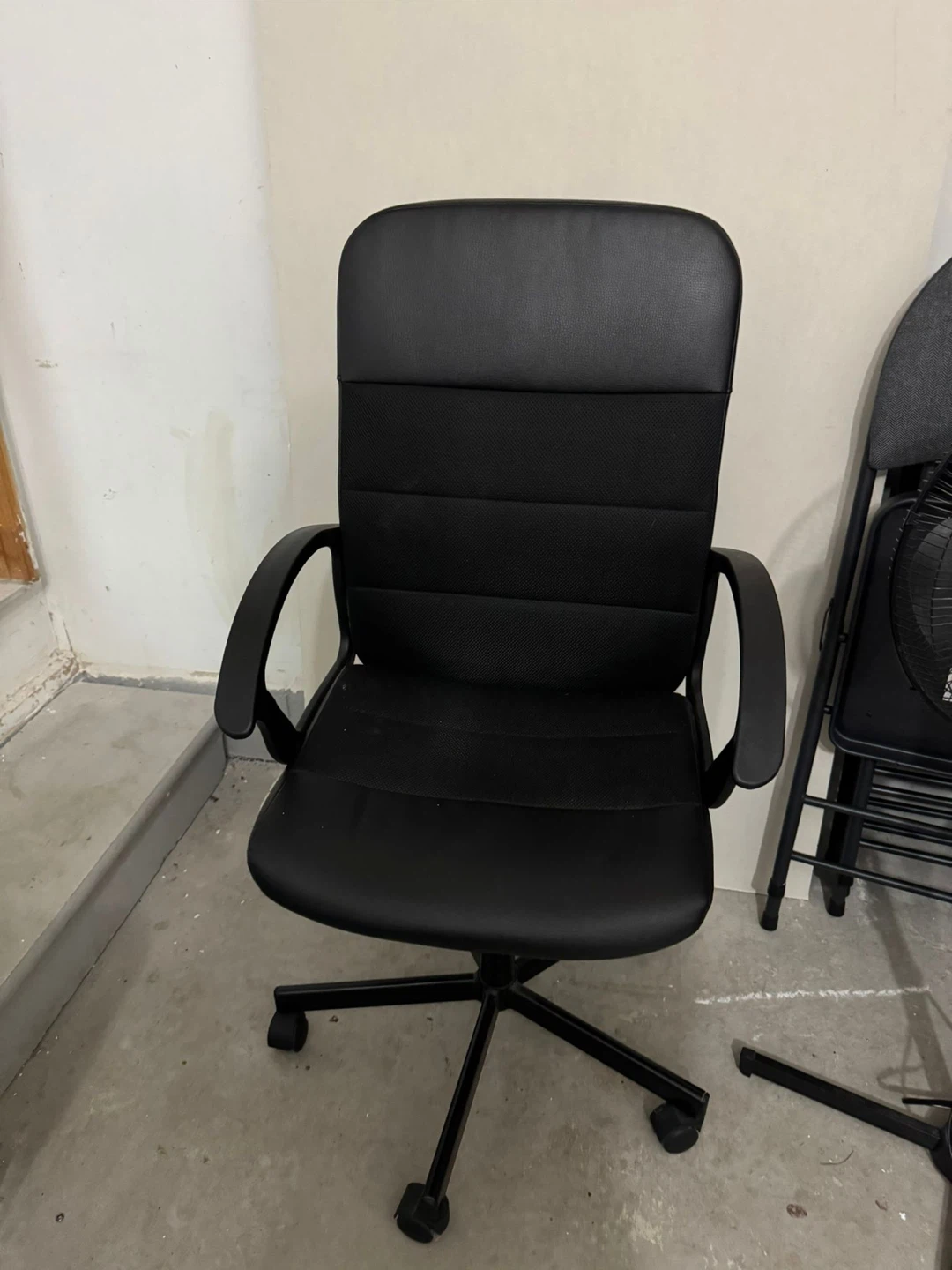 Black Mesh Office Chair