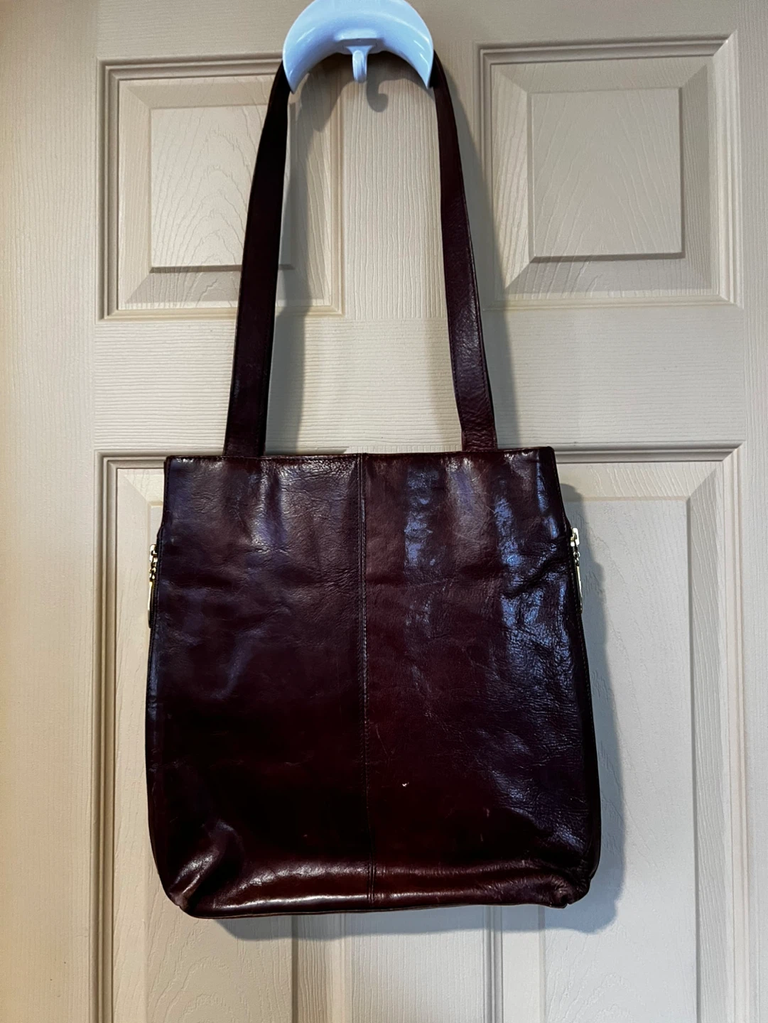 JWL Leather Shoulder Bag - photo 5