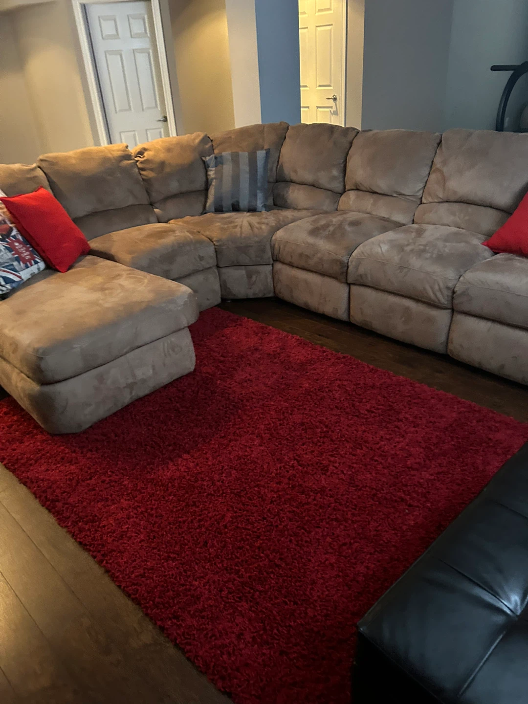 Sectional Reclining Sofa