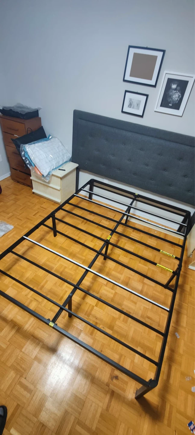 Metal Bed Frame - Queen Size - photo 2