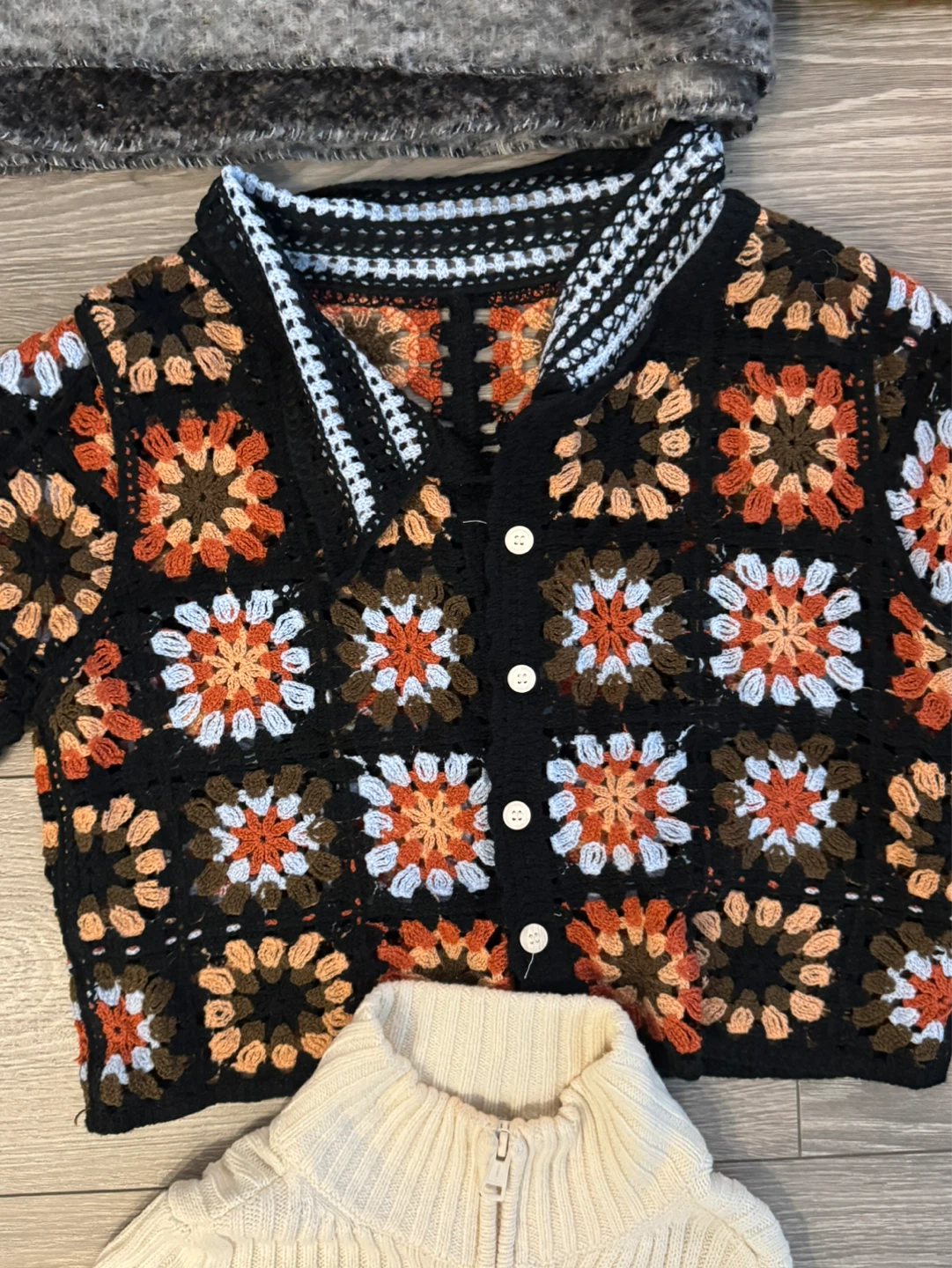 Lot of 5 Women's Sweaters and Cardigans - photo 5