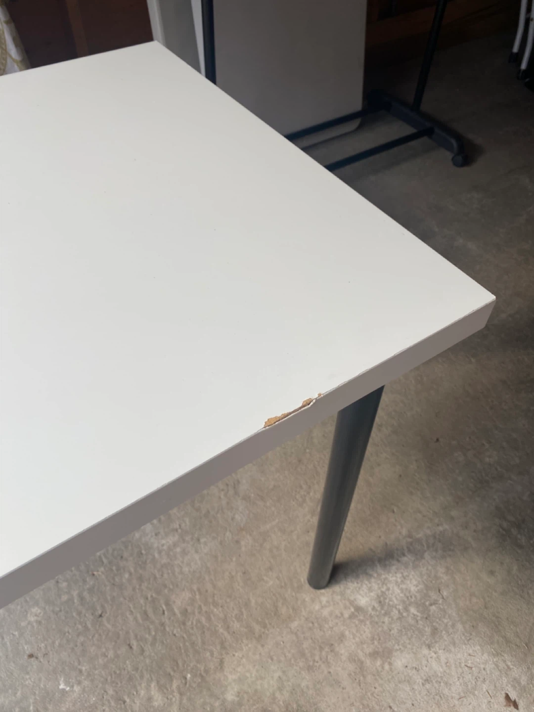 White Table with Black Legs - photo 2
