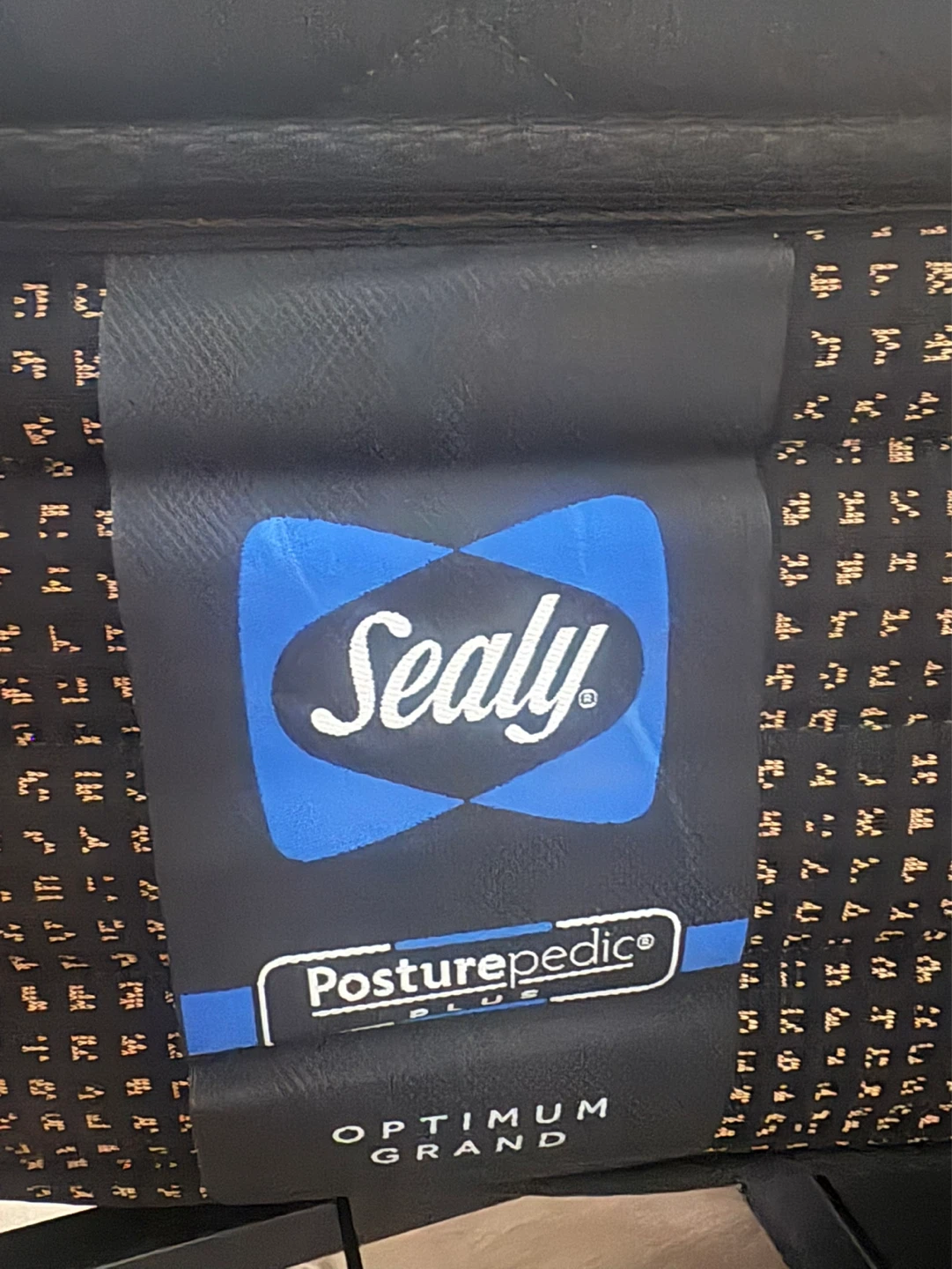 Sealy full-size mattress - photo 2