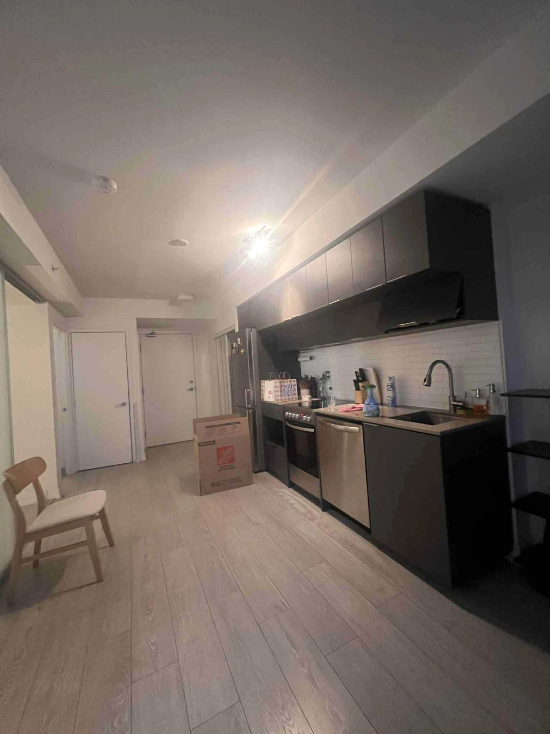 Master Room for Rent – Downtown Toronto (Dundas & Jarvis) - photo 4