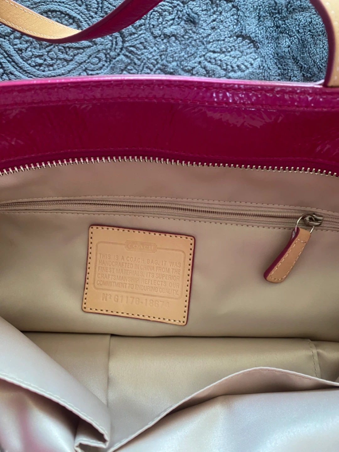 Coach Pink Patent Leather Bag - photo 5