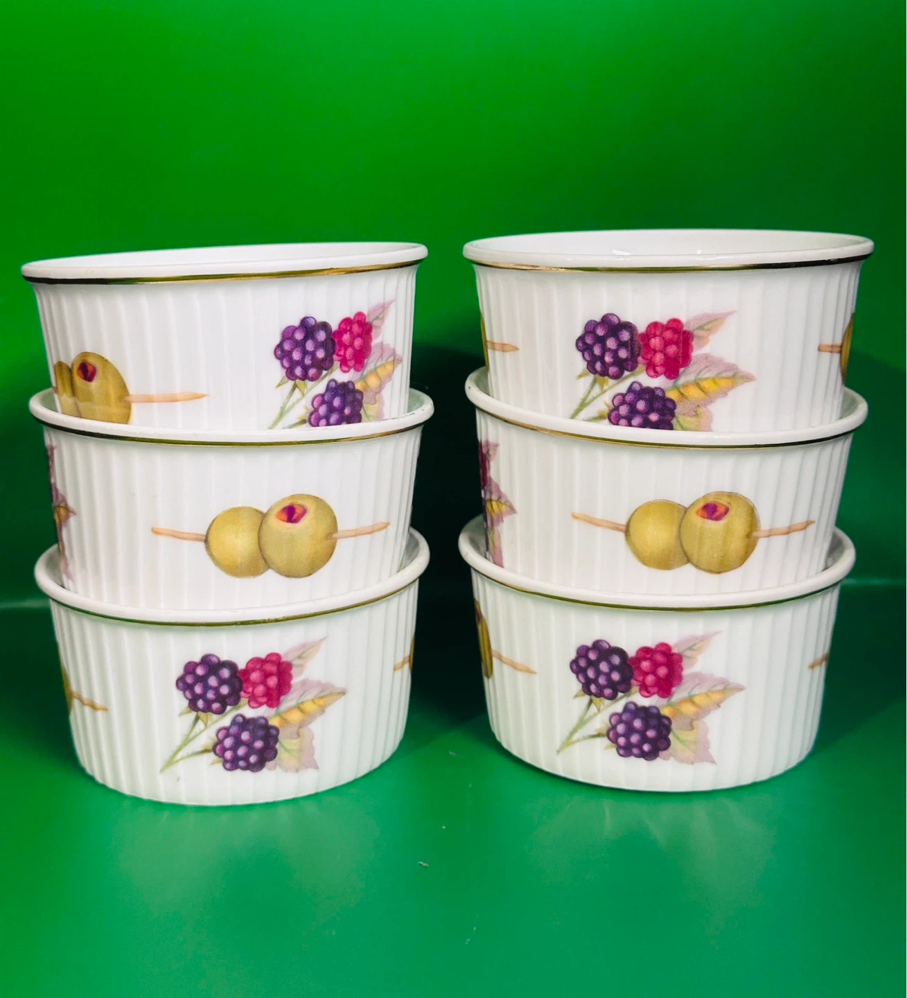 Royal Worcester Evesham Gold Porcelain Olive/Berry Ramekin