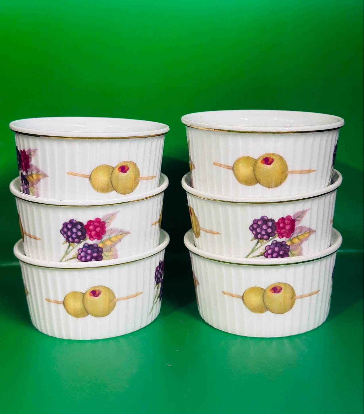 Royal Worcester Evesham Gold Porcelain Olive/Berry Ramekin - photo 2