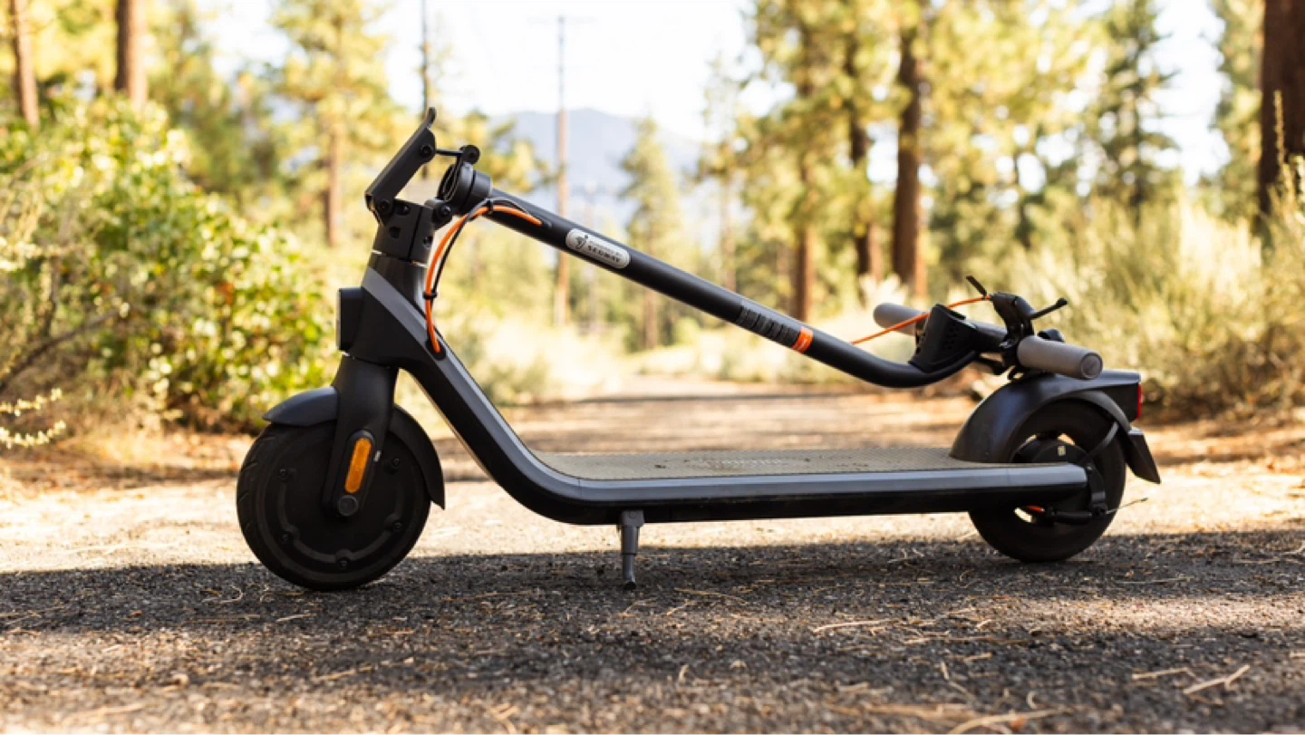 Ninebot E2 Plus II Electric Kickscooter 3 days old - photo 2