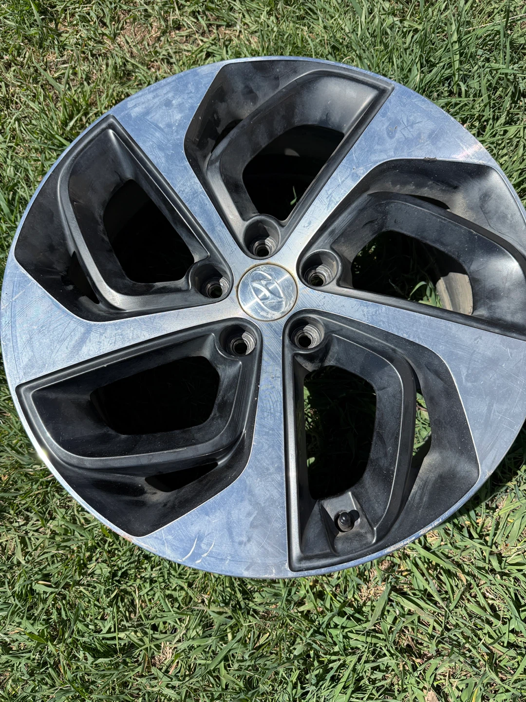 Hyundai Tucson Alloy Wheel Rim