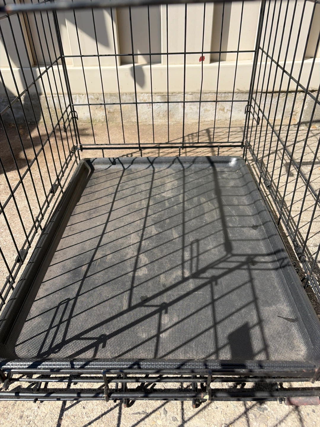 Black Metal Dog Crate with Tray - photo 5