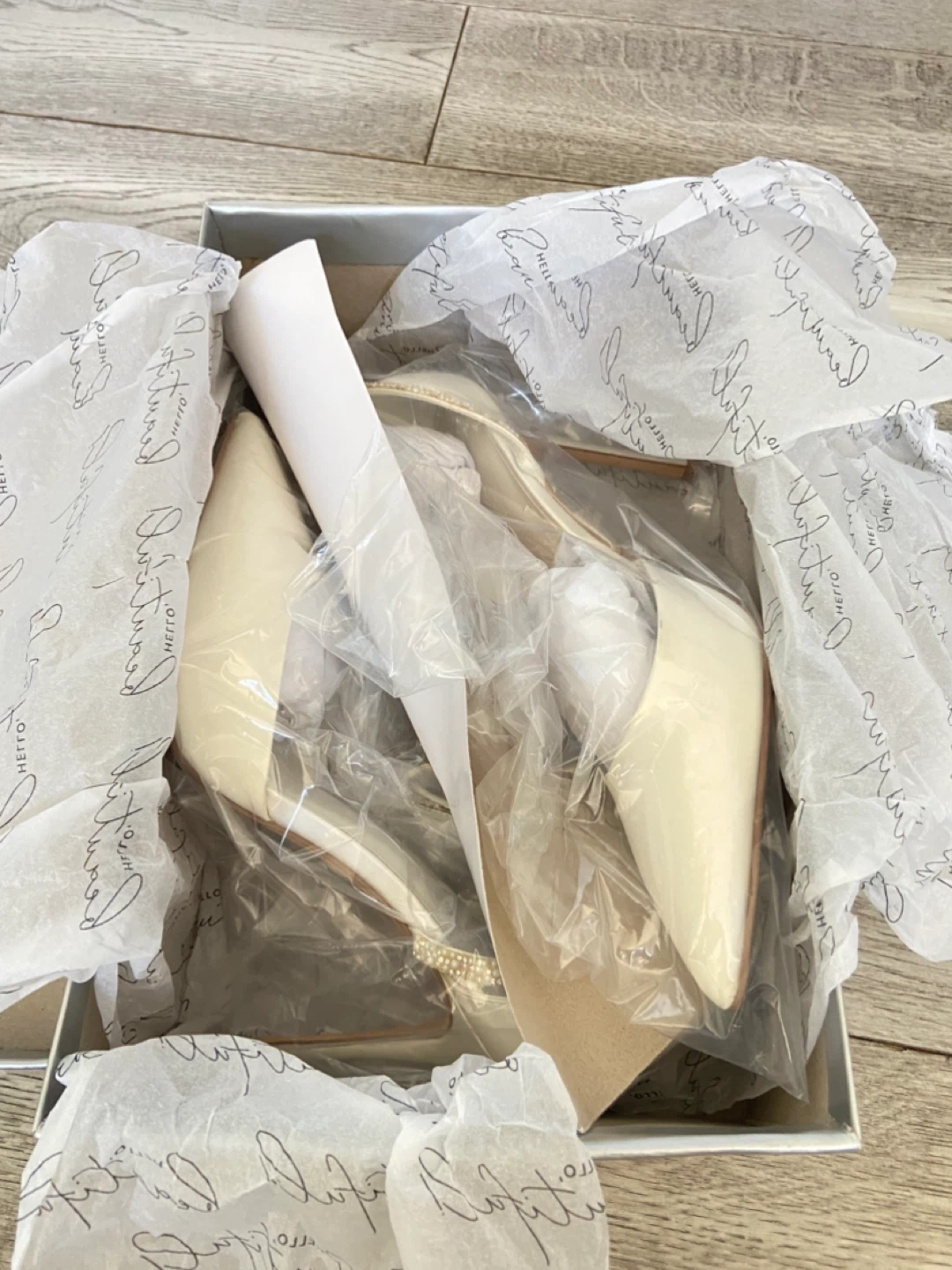 Galina Signature MOXXI Heels - Size 8 - Ivory - photo 3