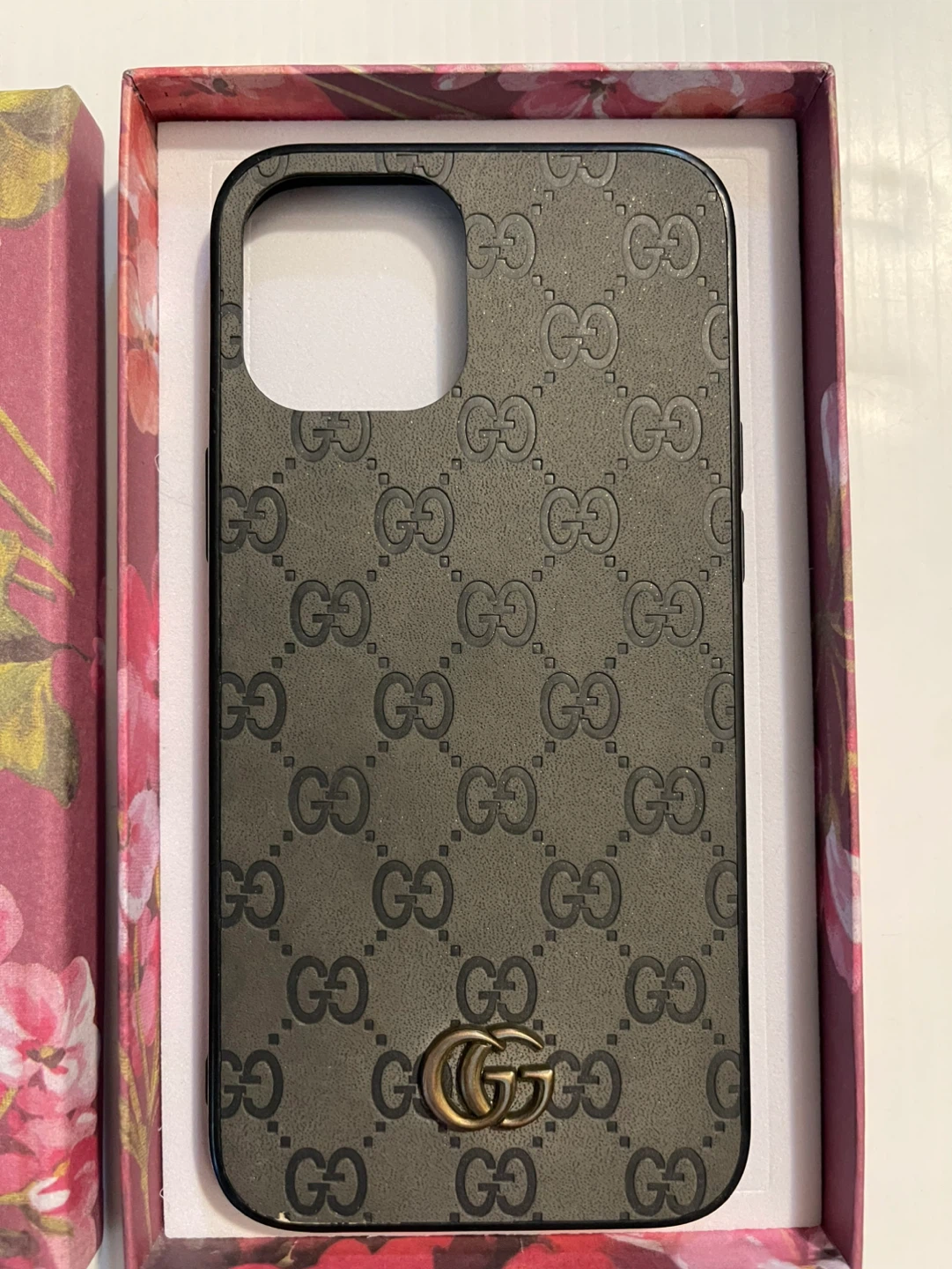 iPhone 12 Pro Max Case Only. - photo 2