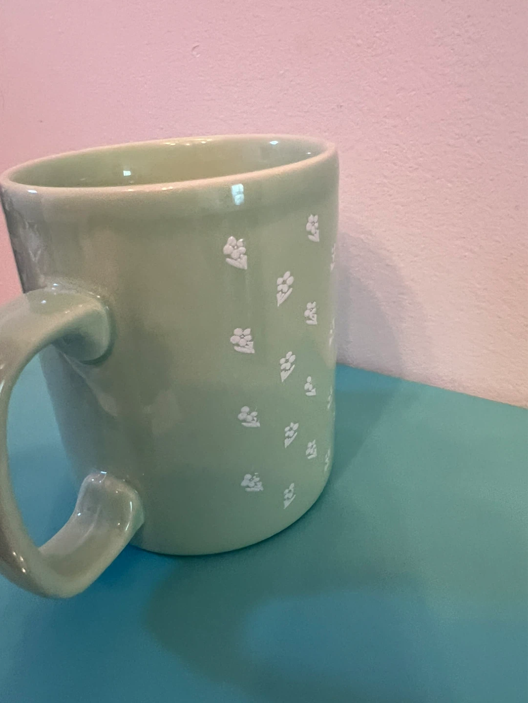 Light Green Mug with White Flowers - Made in England - photo 4