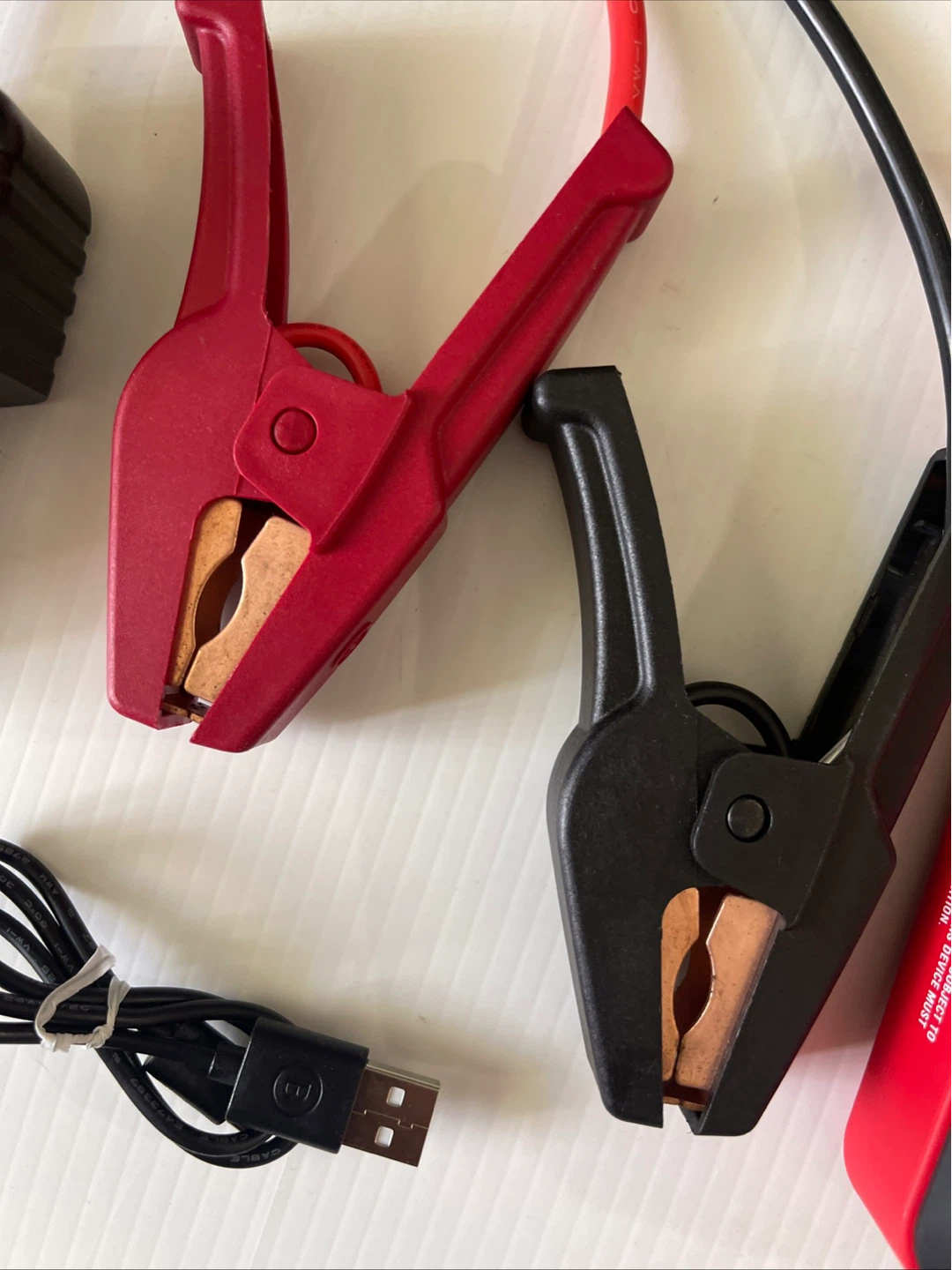 Schumacher Jump Starter Plus Power Pack 800A - photo 2