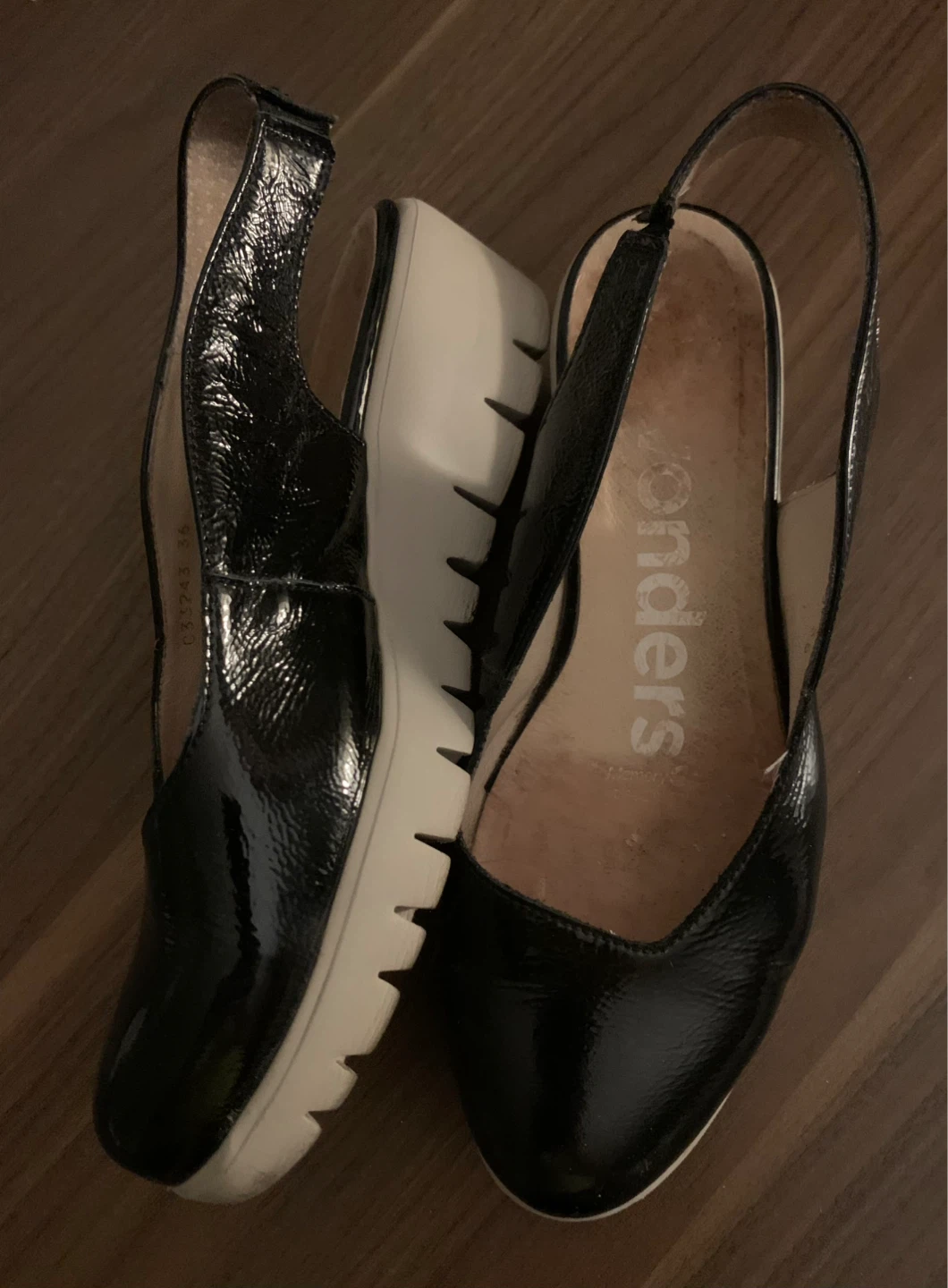Wonders Black Patent Slingback Wedge Shoes Size 36 - photo 2