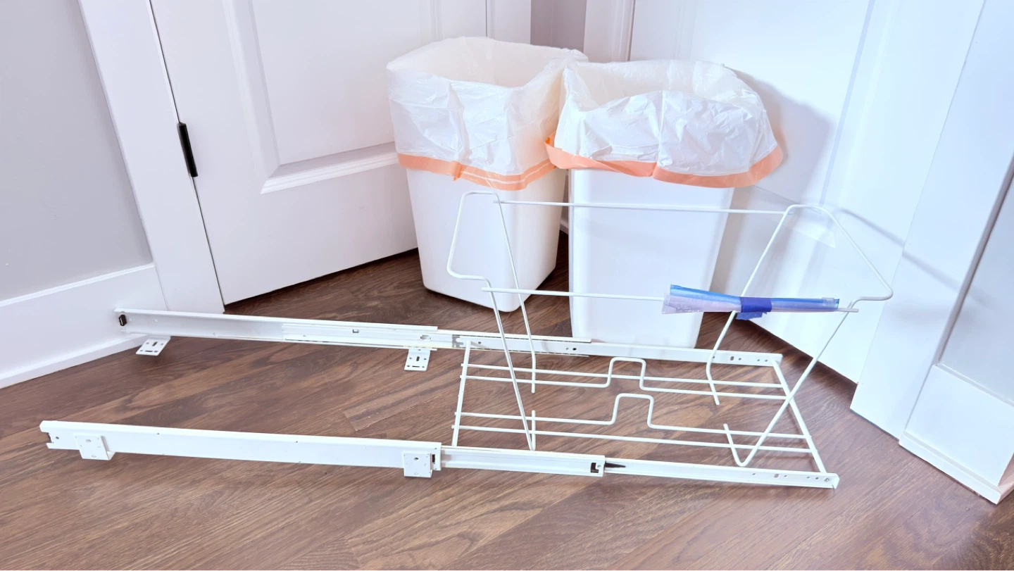 White Pull-Out Trash Can Organizer Basket and Bins - photo 5