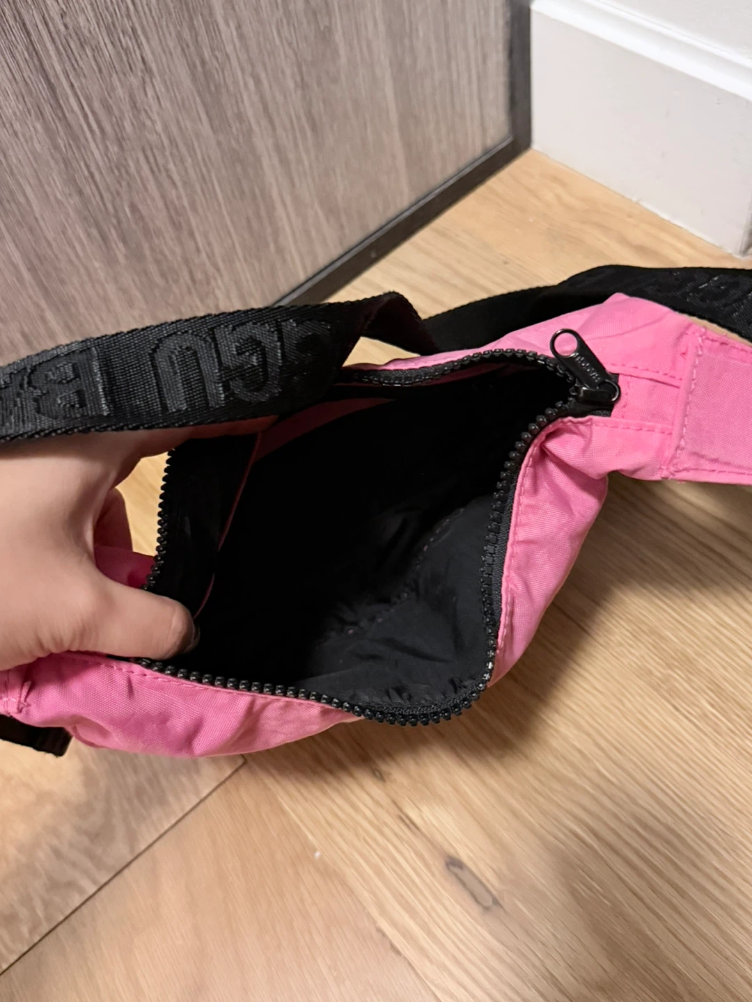 Baggu Pink crossbody bag with Mushroom Patch - photo 2