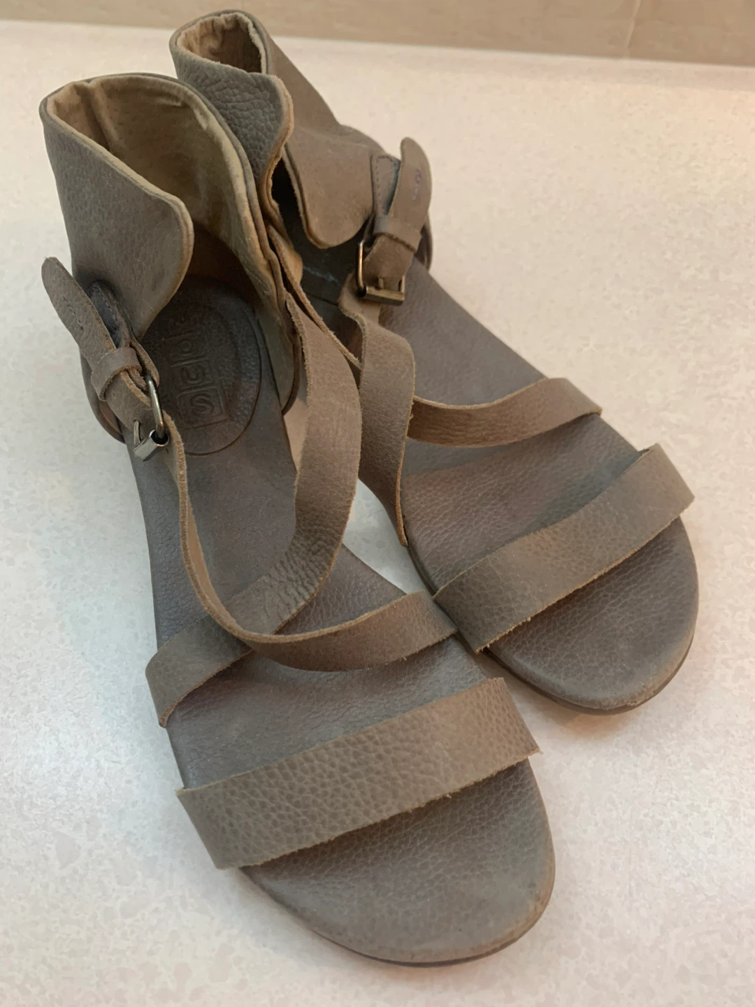Nous Shoes Grey Leather Strappy Sandals Size 36 Made in Spain - photo 2