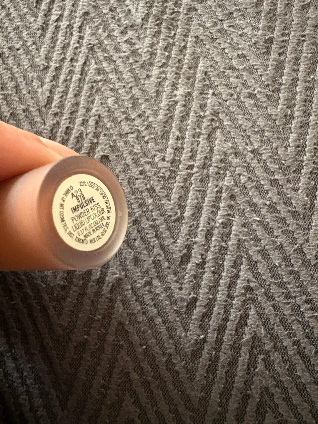 MAC Powder Kiss Liquid Lipcolour - Impulsive - photo 2