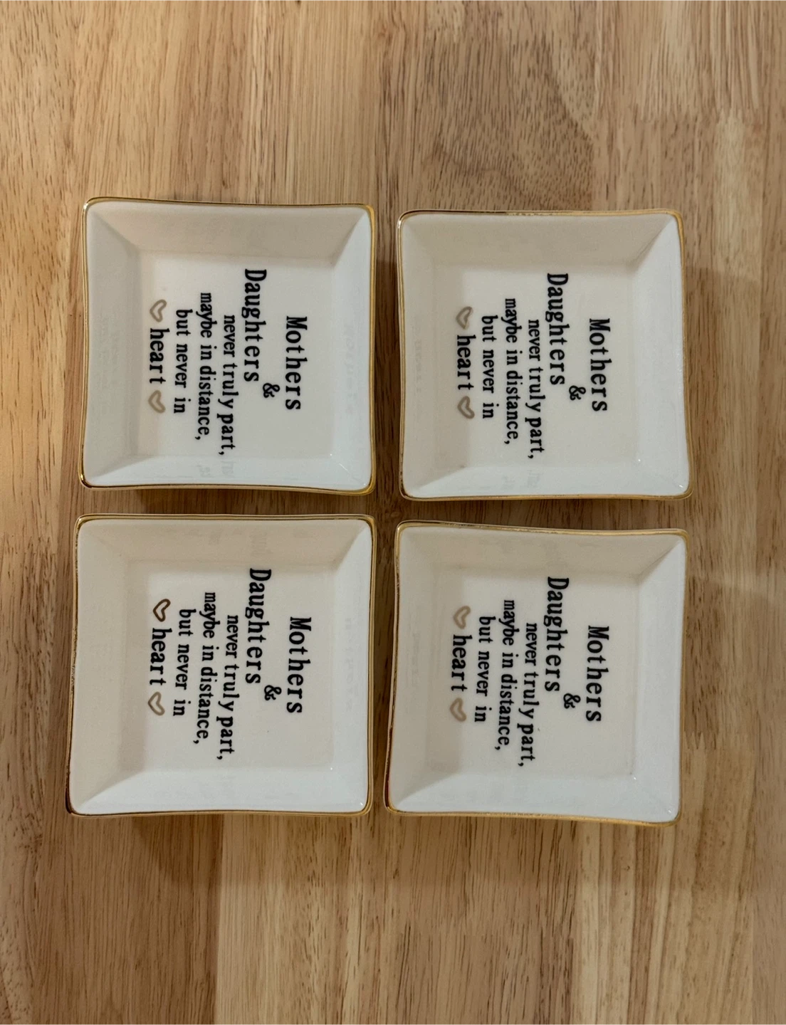 Set of 4 Ceramic Dishes - Mother Daughter Theme - photo 3