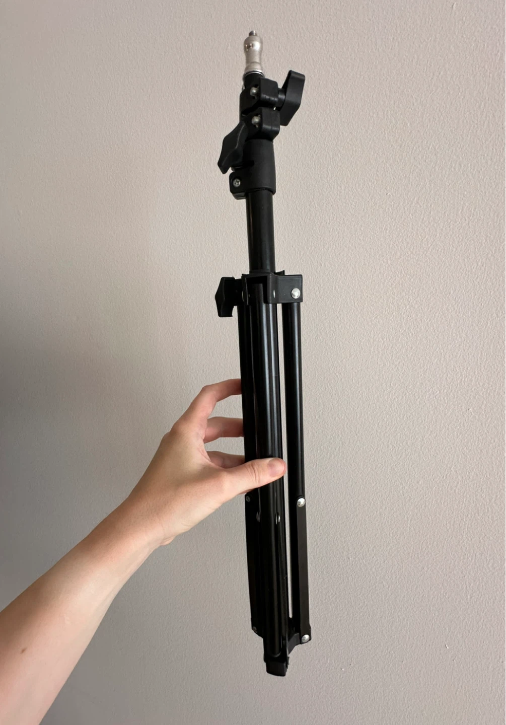 Tripod or light stand - photo 3