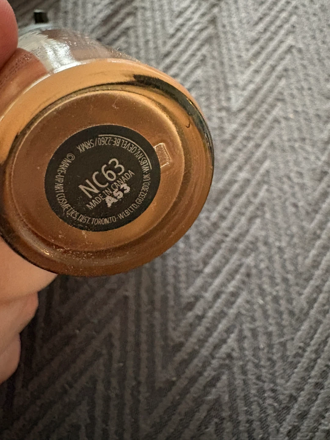 MAC Studio Fix Fluid SPF 15 Foundation - photo 2