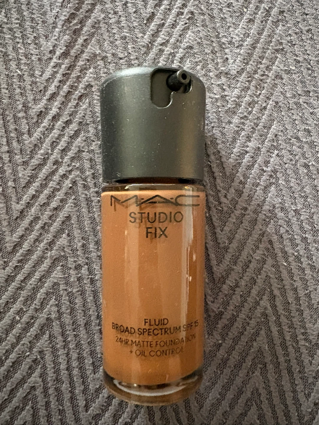 MAC Studio Fix Fluid SPF 15 Foundation