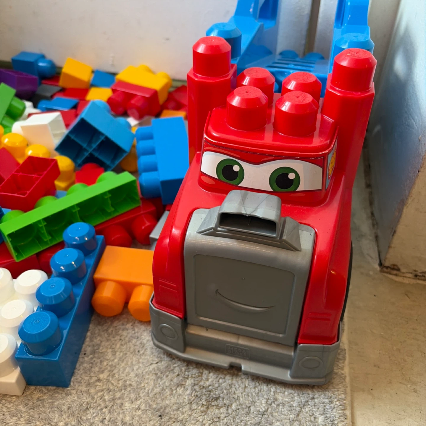 Mega blocks 86 pieces and truck - photo 5
