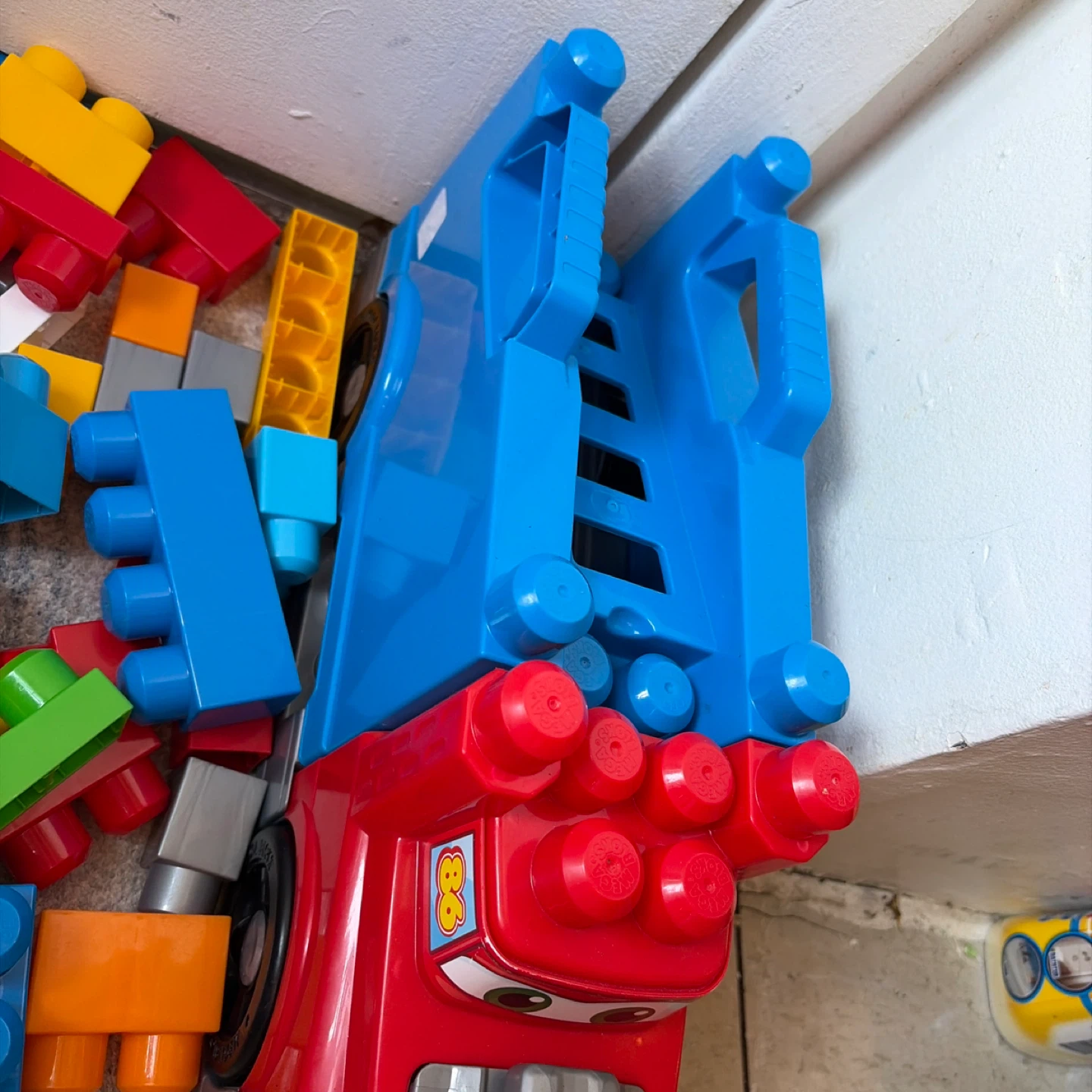 Mega blocks 86 pieces and truck - photo 3