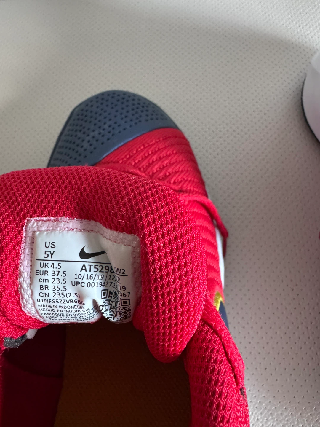 Nike Youth Shoes(Brand New)size US. 5Y - photo 4
