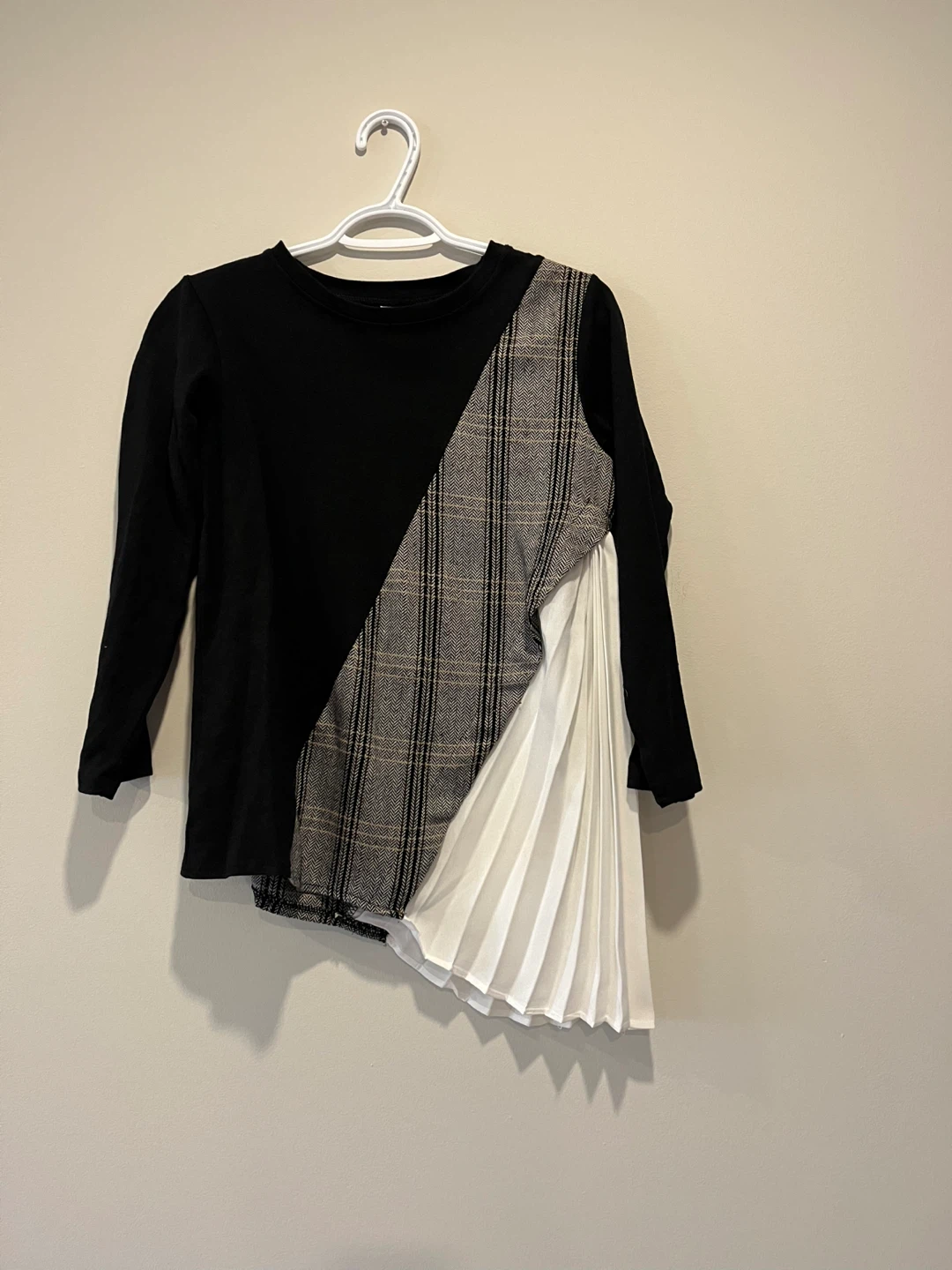 Assorted Women's Long Sleeve Tops