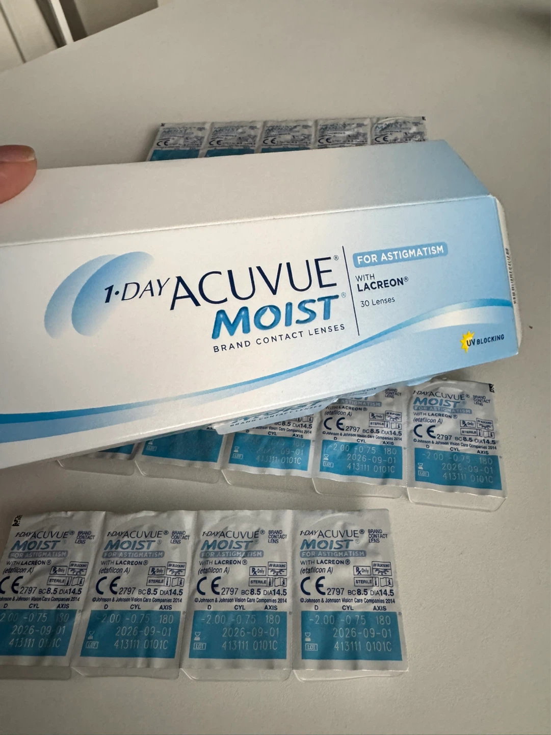 1-DAY ACUVUE MOIST Brand Contact Lenses for Astigmatism