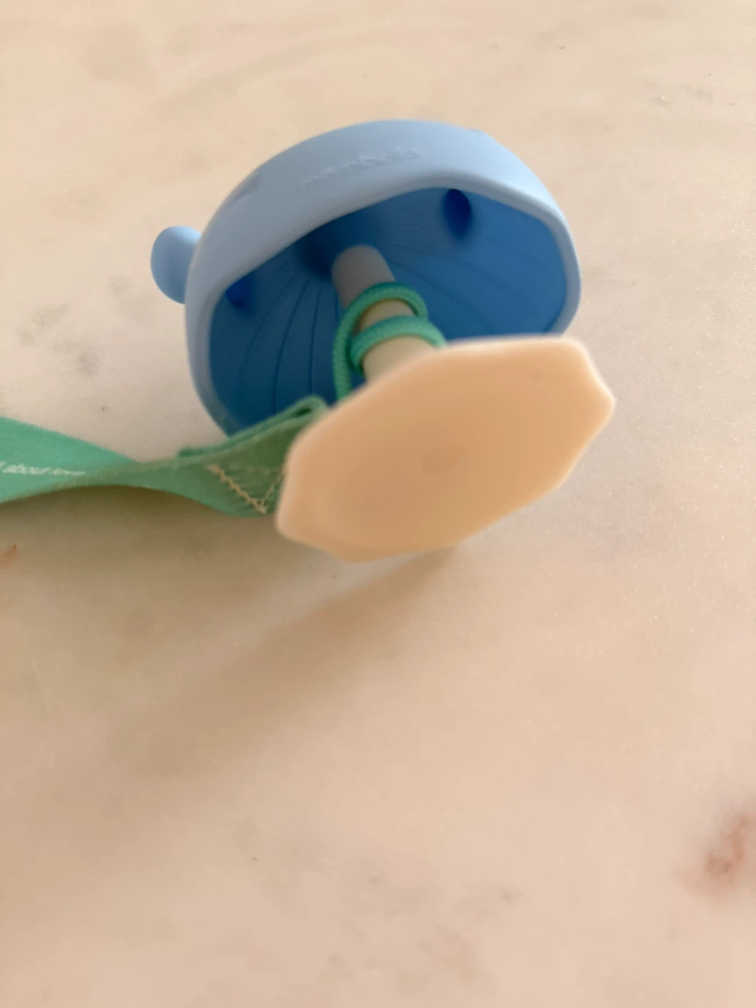 Mombella Nipple Pacifier Clip - photo 2