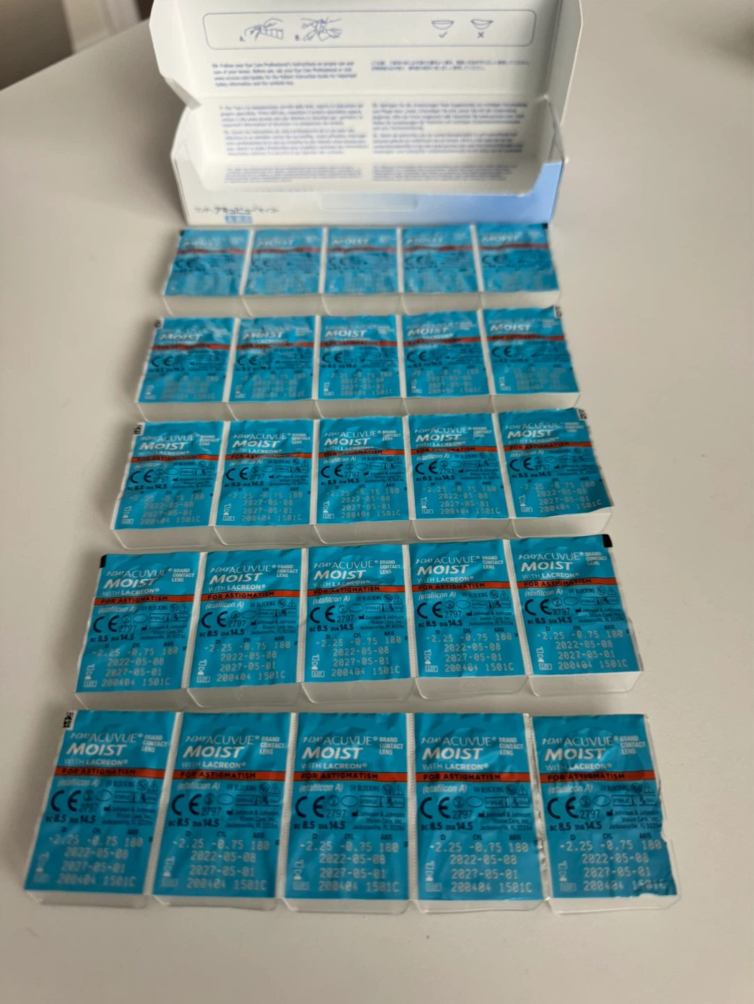 1-DAY ACUVUE MOIST Contact Lenses for Astigmatism - photo 3
