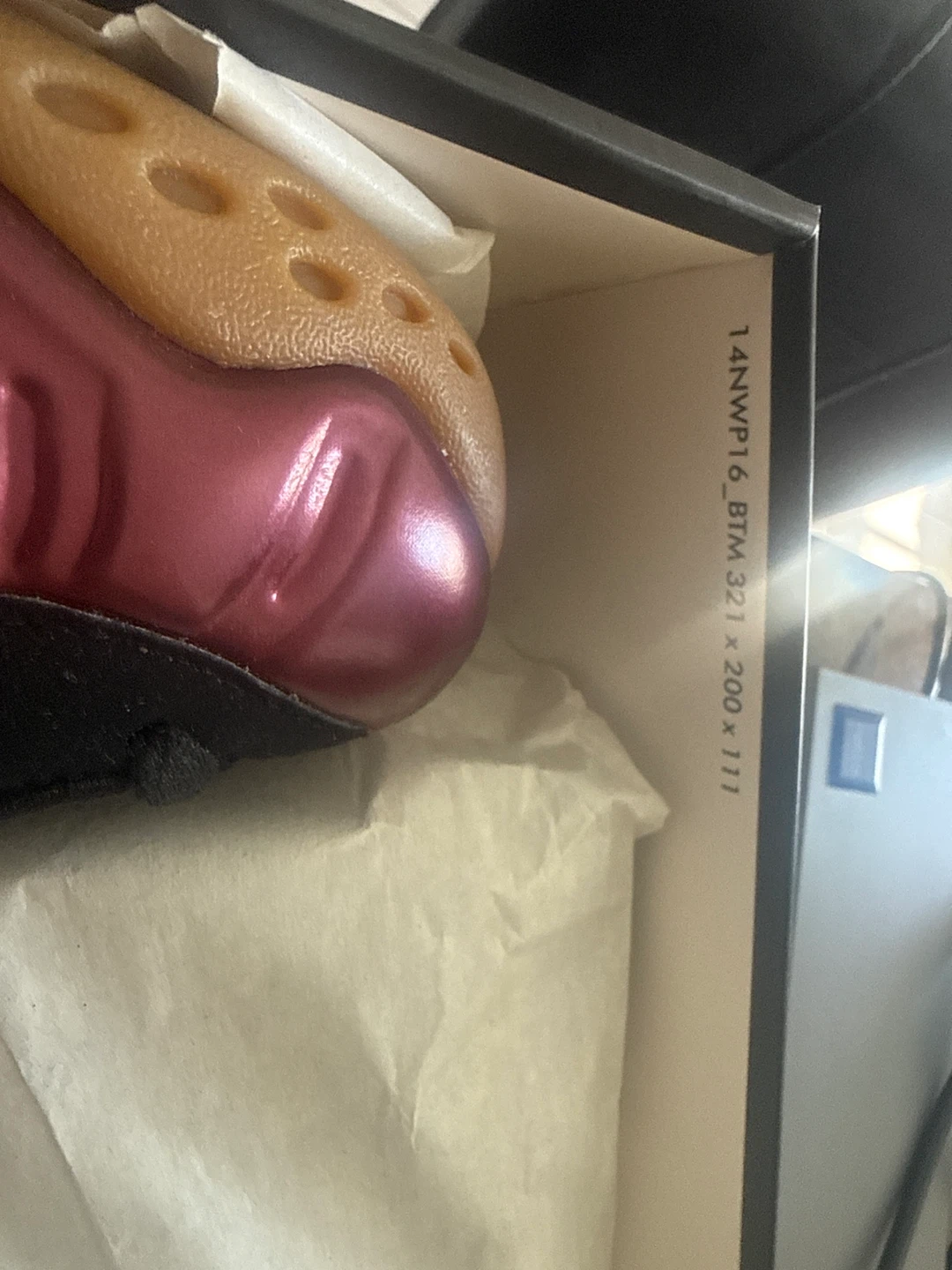 Nike Air Foamposite One 'Night Maroon' Size 8 - photo 3