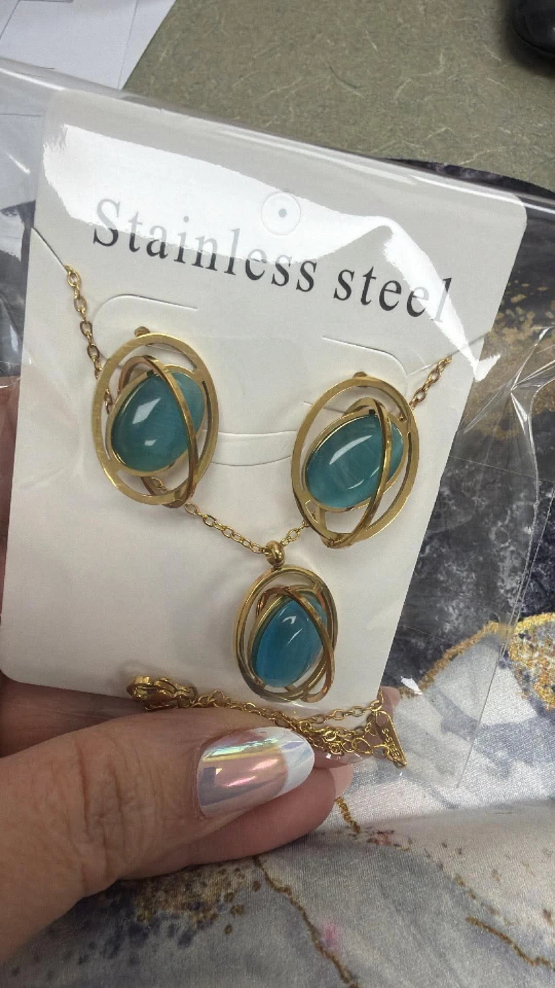 Gold tone Stainless Steel Necklace and Earrings