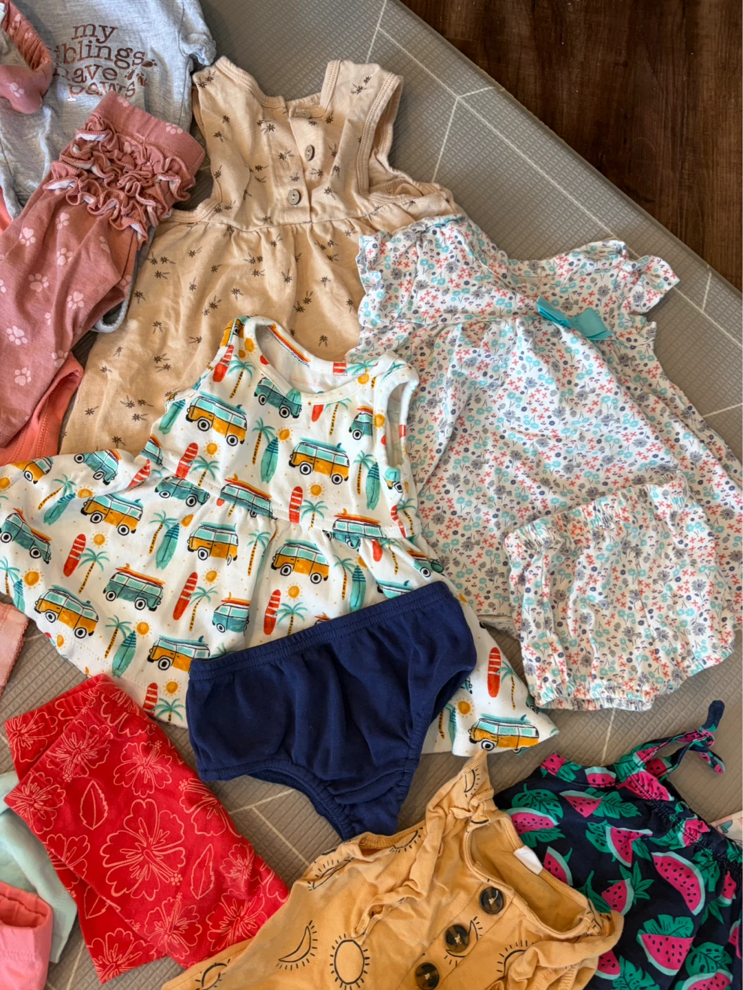 $15 Bundle summer Clothes 3-6mo - photo 3