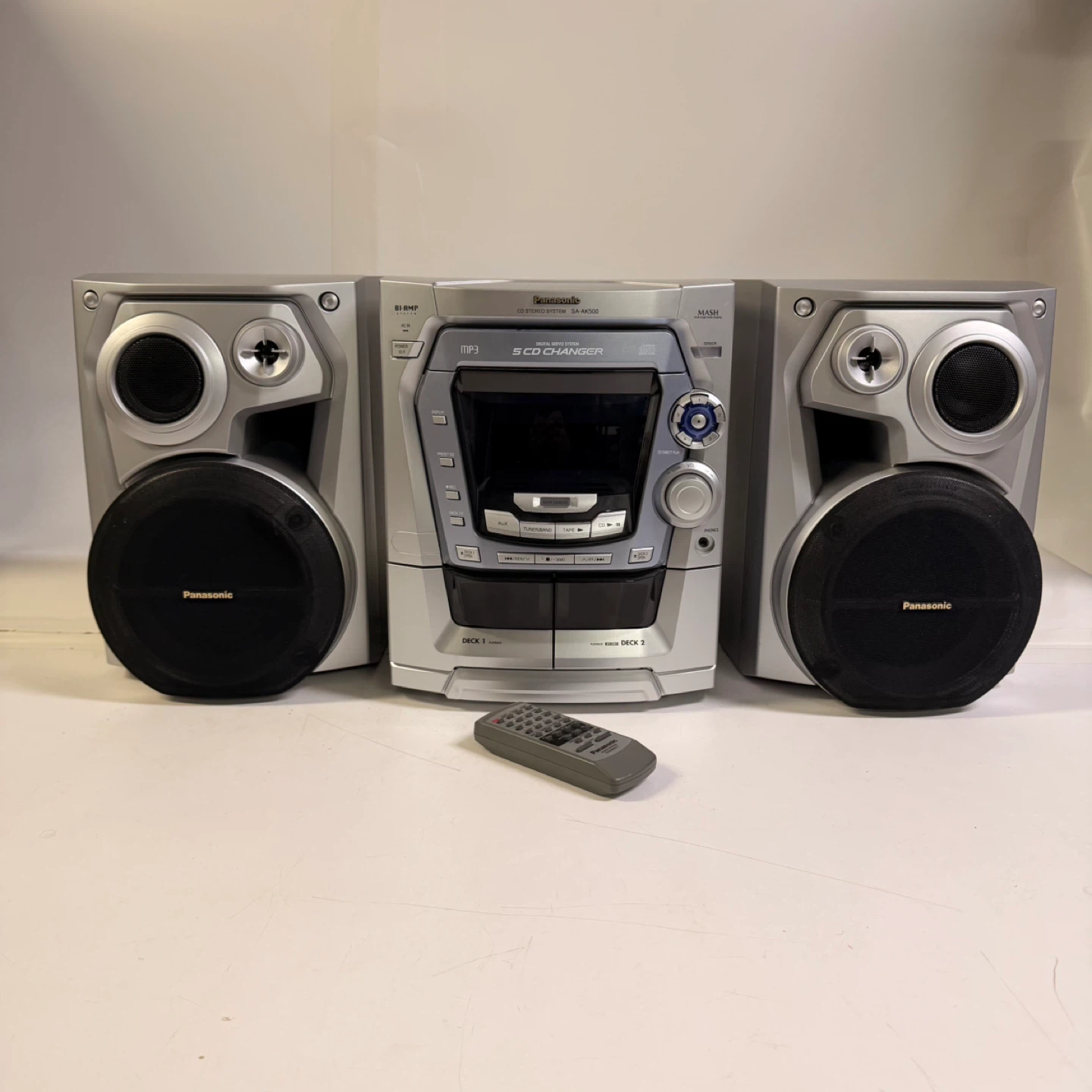 Panasonic SA-AK500 Stereo System 5 CD Changer MP3 Remote