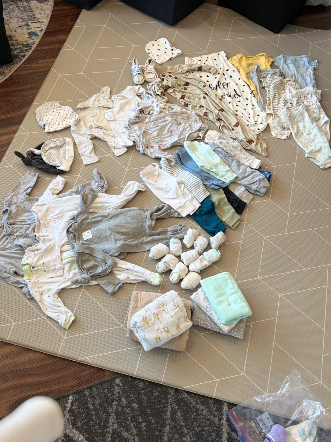 $20 bundle 0-3 months - photo 2