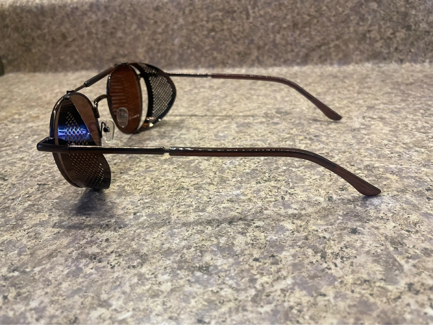Round Steampunk Sunglasses with Side Shields - photo 3