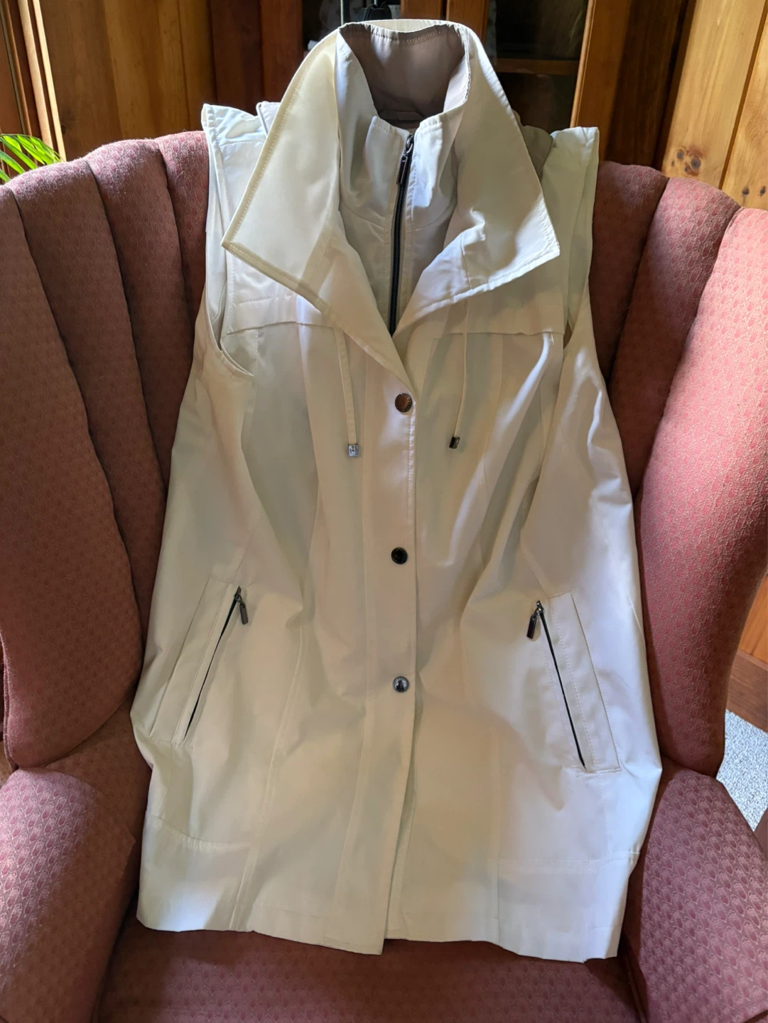 Coldwatercreek sleeveless Lined vest