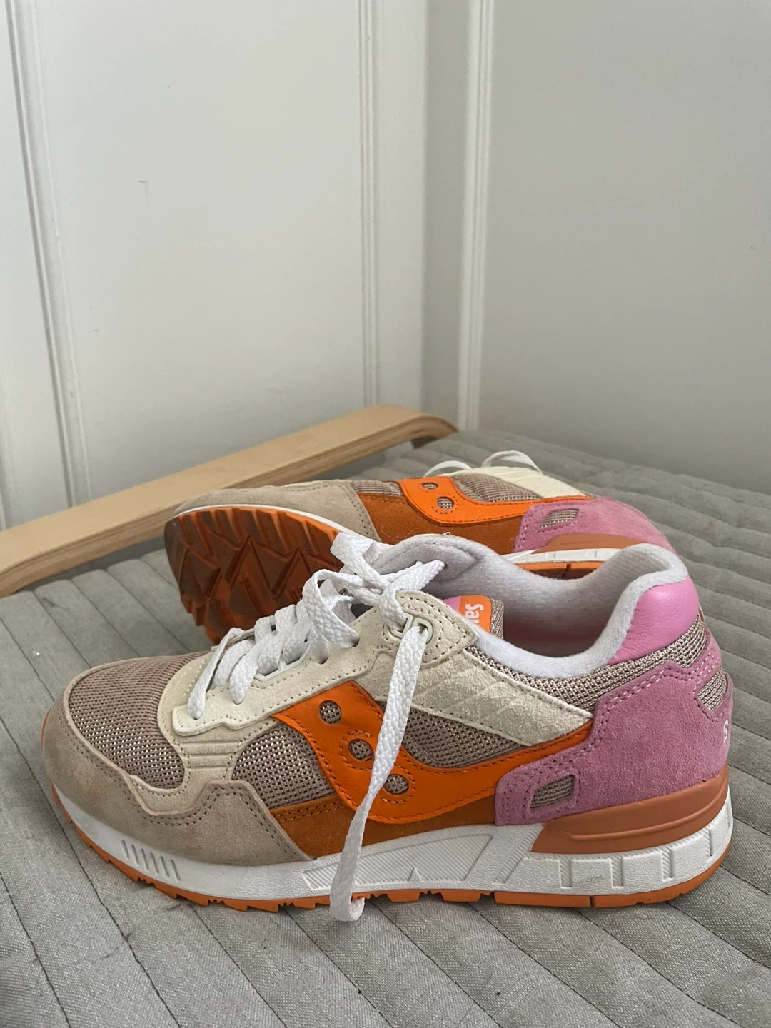 Saucony Shadow 5000 Sneakers - Pink, Orange & Beige