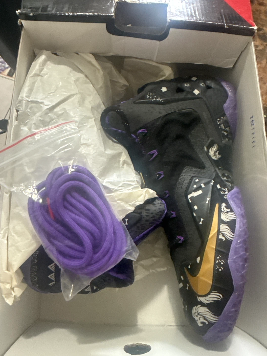 Nike LeBron XI BHM Basketball Shoes