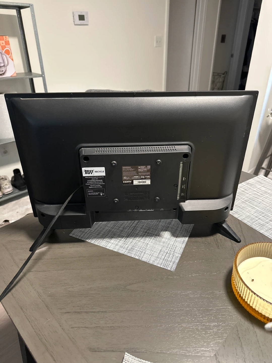 Insignia 24" Led TV - photo 2