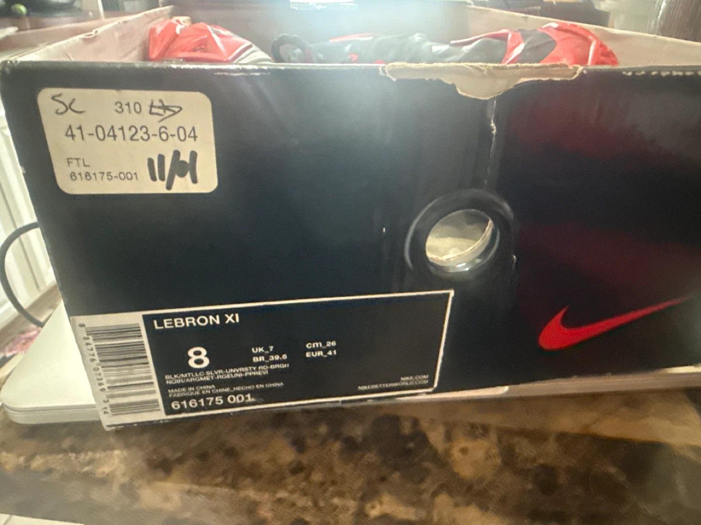 Nike LeBron XI 11 Basketball Shoes Men's Size 8 Black Red - photo 2