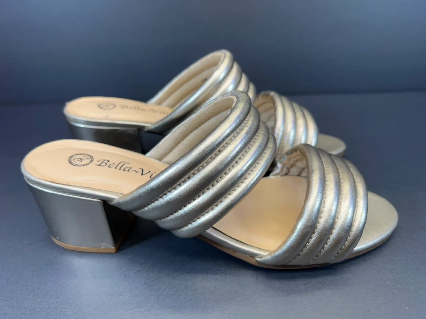 Bella Vita Gold Slide Sandals Women's Size 10M