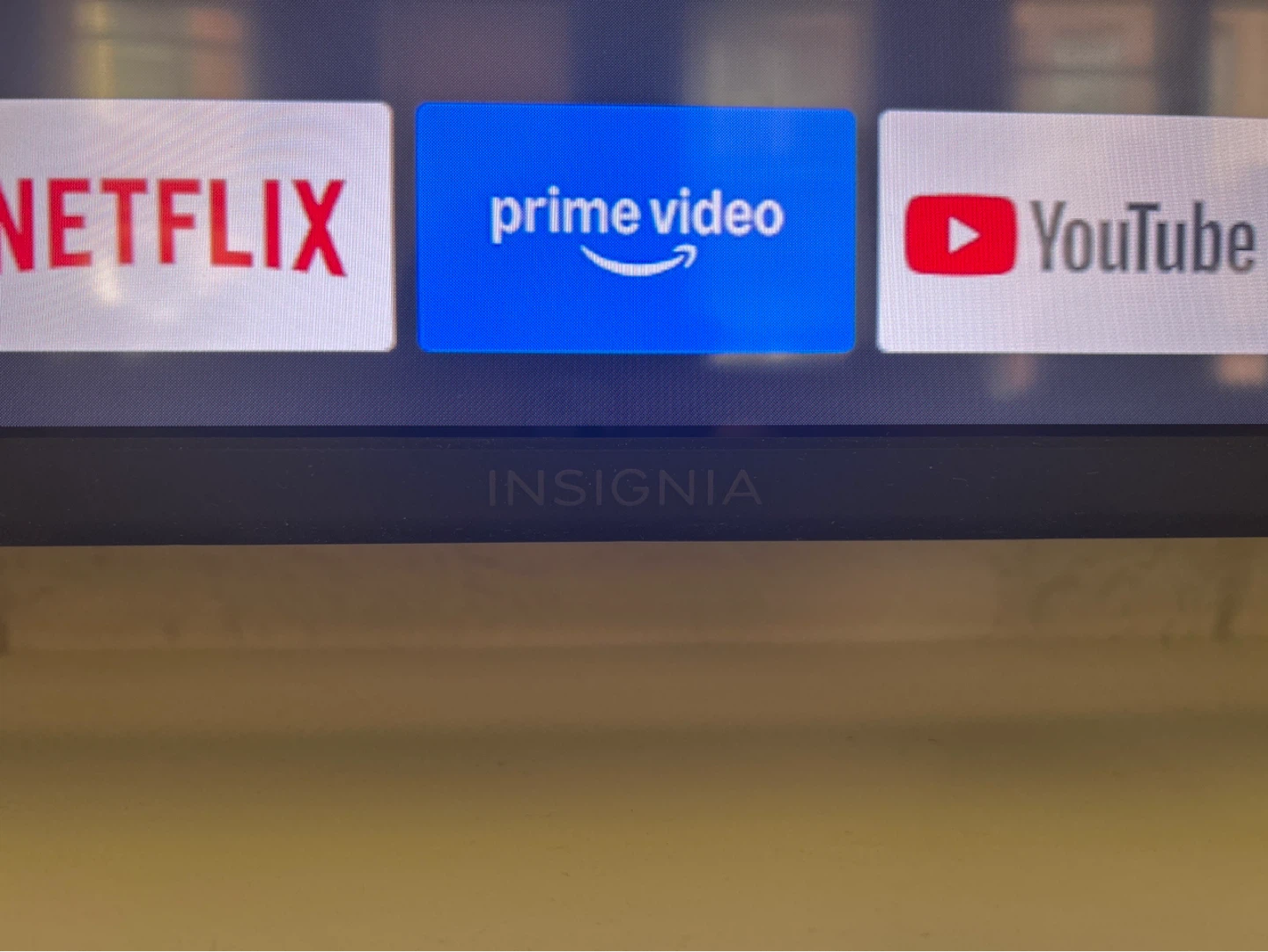 Insignia 4K UHD Smart TV - photo 2