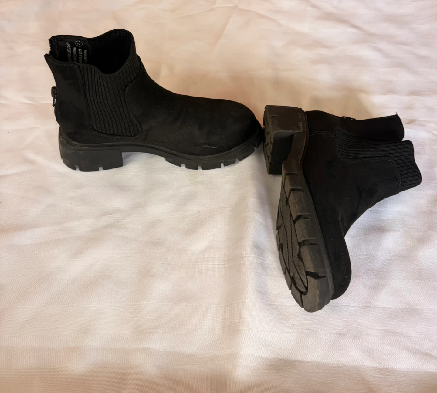 Girls size 2 - Black Faux Suede Chelsea Boots - Size 7