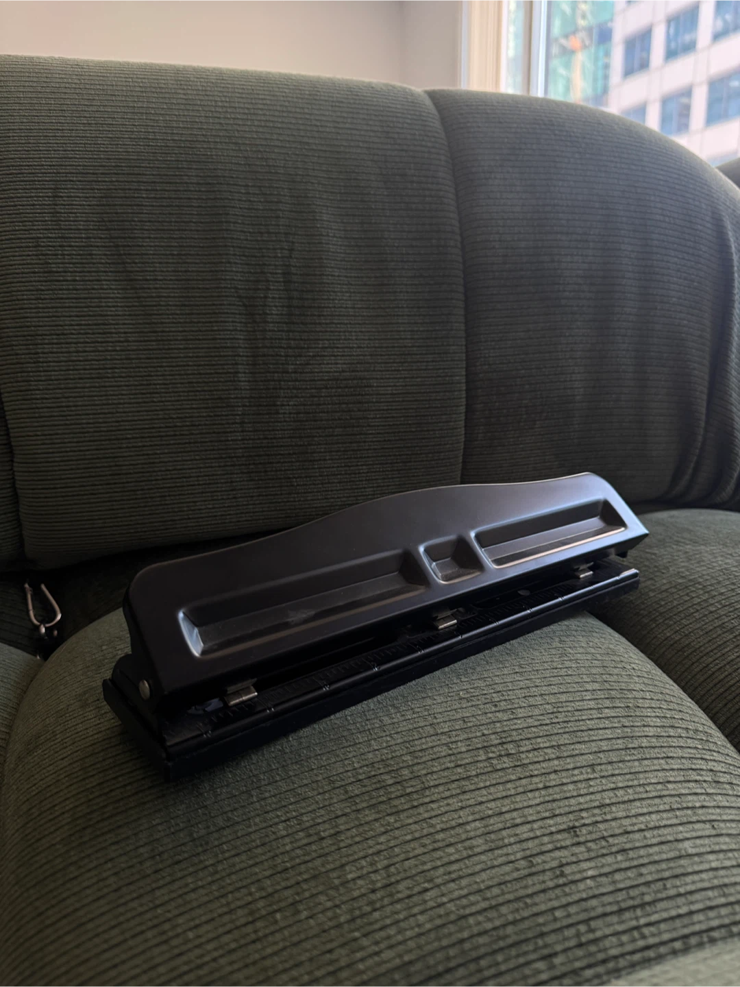 Black 3-Hole Puncher